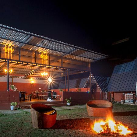 Stayvista At Golden Triangle Kabini With Bonfire, River View & Comp Beakfast Hampapura Exterior photo